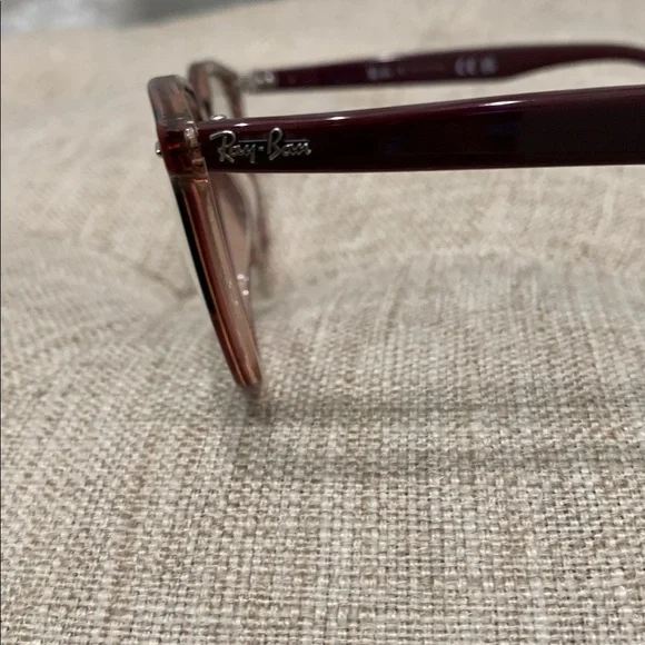 Ray-Ban Glasses - Picture 2 of 11